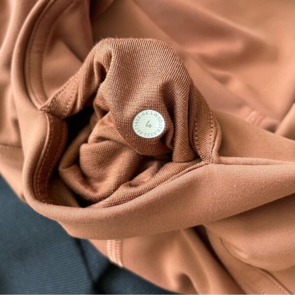 Lululemon SIZE 4 Instill HR High rise leggings 25” in Ancient Copper - Picture 7 of 7